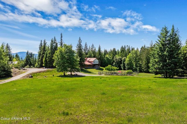 343 W Spring Creek Rd, Hope, ID 83836