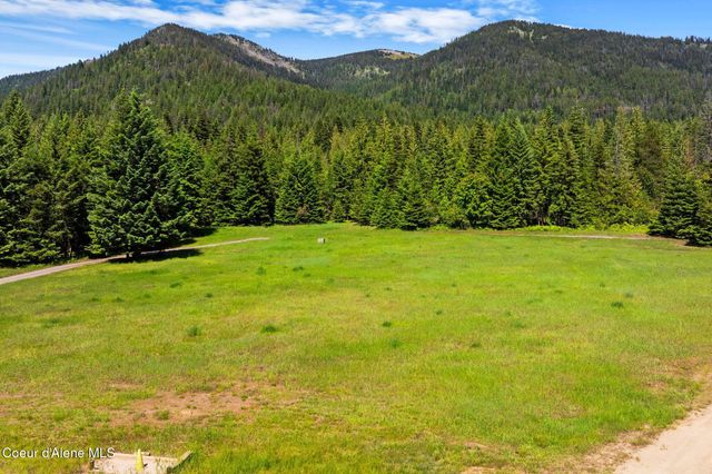 343 W Spring Creek Rd, Hope, ID 83836