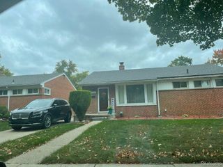 22160 Whitmore Street, Oak Park, MI 48237