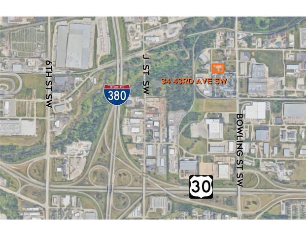 34 43rd Avenue SW, Cedar Rapids, IA 52404