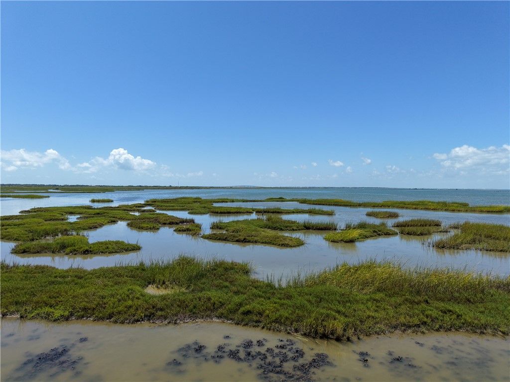 74 Newcomb Bend, Rockport, TX 78382 — photo 4