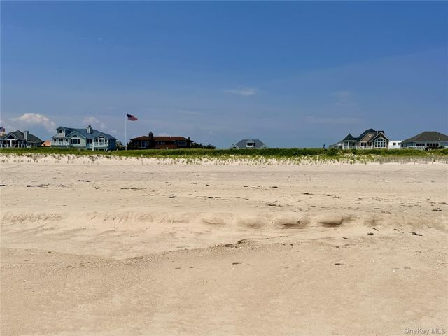 699 Dune Road, Westhampton Dunes, NY 11978