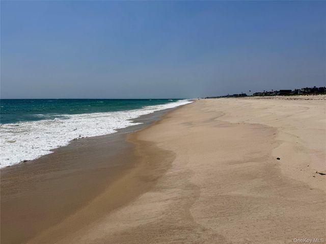 699 Dune Road, Westhampton Dunes, NY 11978