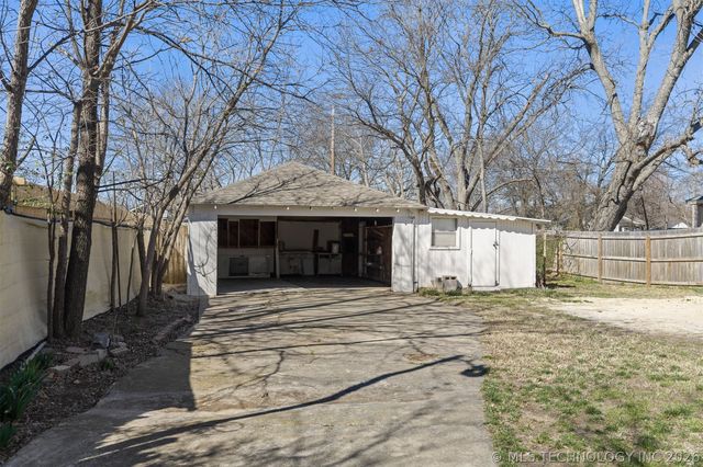 411 D Street NW, Ardmore, OK 73401