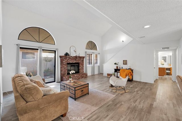 19249 Palm, Apple Valley, CA 92308