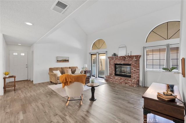 19249 Palm, Apple Valley, CA 92308