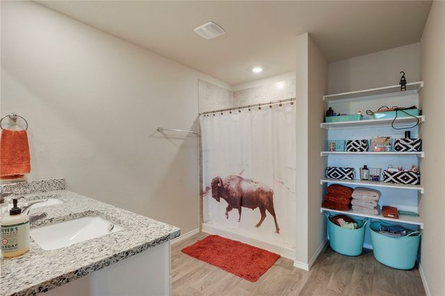 8026 Front Nine Lane, Navasota, TX 77868