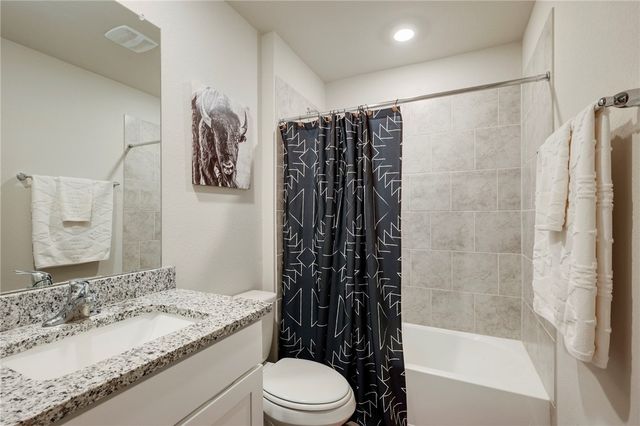 8026 Front Nine Lane, Navasota, TX 77868