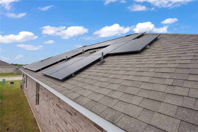 8026 Front Nine Lane, Navasota, TX 77868