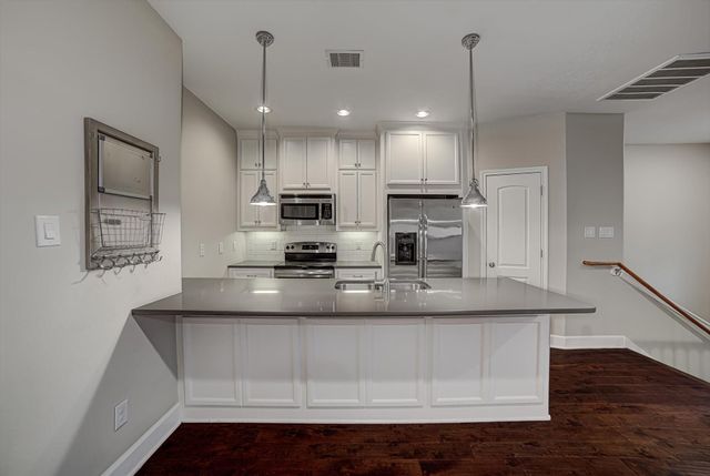 305 Felt Circle, Houston, TX 77011