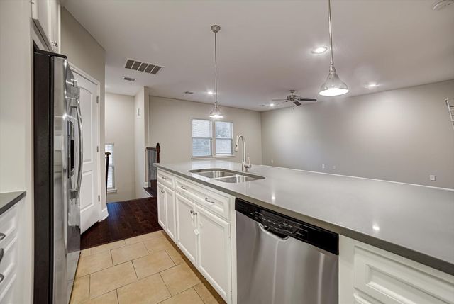 305 Felt Circle, Houston, TX 77011