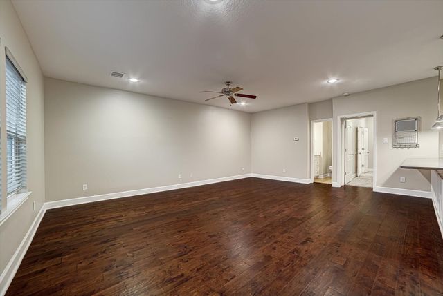 305 Felt Circle, Houston, TX 77011