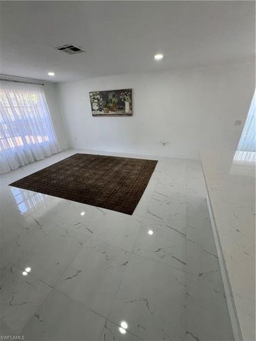 862 99th AVE N, Naples, FL 34108