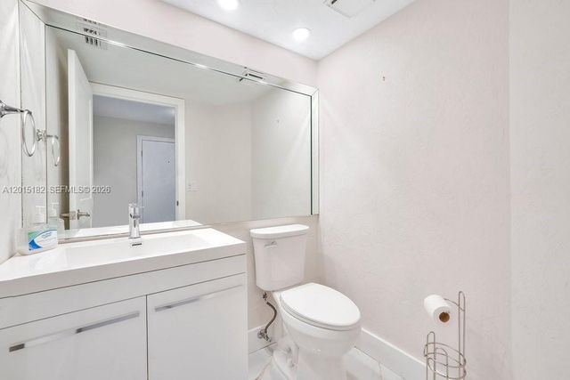 7838 La Mirada Dr, Boca Raton, FL 33433