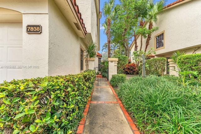 7838 La Mirada Dr, Boca Raton, FL 33433