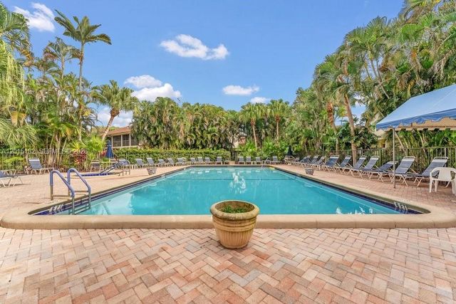 7838 La Mirada Dr, Boca Raton, FL 33433