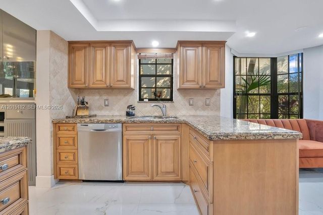 7838 La Mirada Dr, Boca Raton, FL 33433