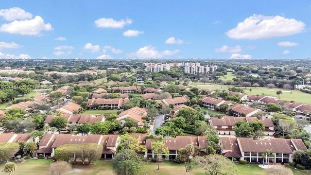 7838 La Mirada Dr, Boca Raton, FL 33433