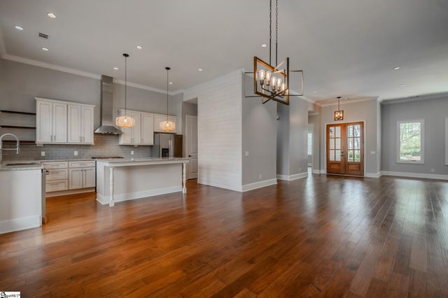 38 The Cliffs Parkway, Landrum, SC 29356