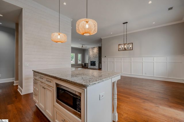 38 The Cliffs Parkway, Landrum, SC 29356