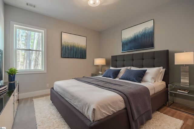 38 The Cliffs Parkway, Landrum, SC 29356