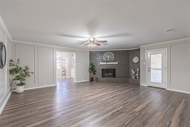 211 Molina Drive, Sunnyvale, TX 75182