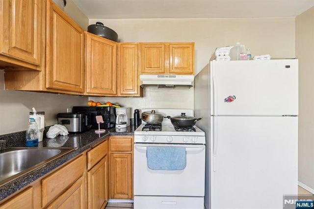 108 E Main Street, Paterson, NJ 07522