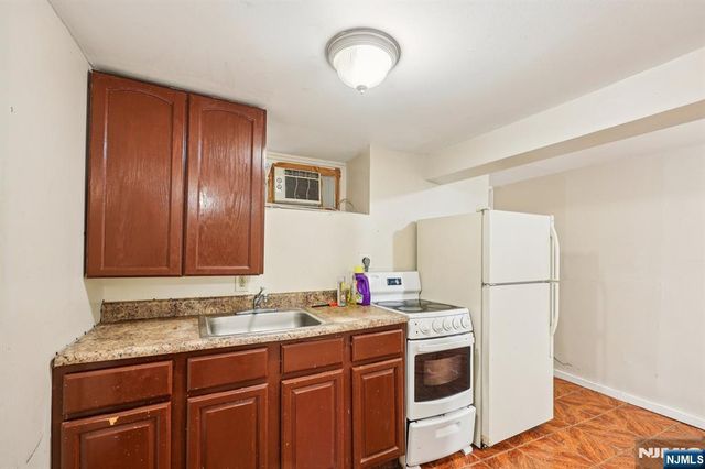 108 E Main Street, Paterson, NJ 07522