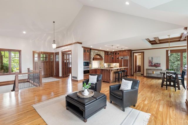 2180 Crestview Drive, Excelsior, MN 55331