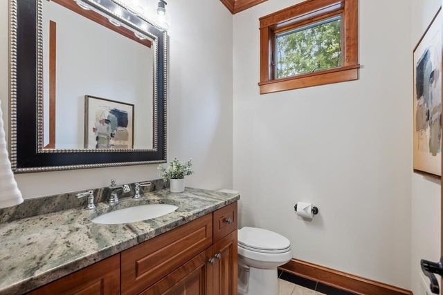 2180 Crestview Drive, Excelsior, MN 55331