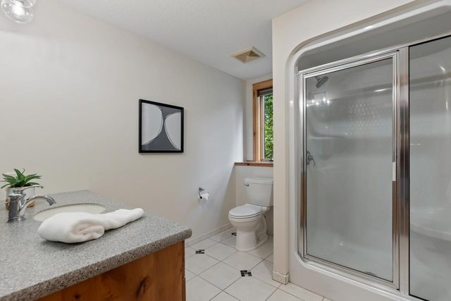 2180 Crestview Drive, Excelsior, MN 55331