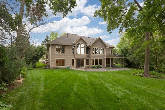 2180 Crestview Drive, Excelsior, MN 55331