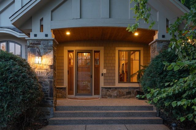 2180 Crestview Drive, Excelsior, MN 55331