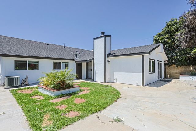 11851 Wisteria, Fountain Valley, CA 92708