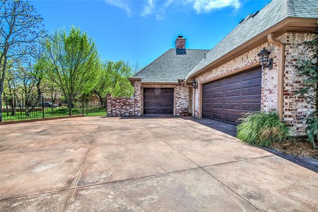 2004 Kiawah Circle, Edmond, OK 73025