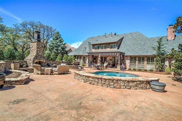 2004 Kiawah Circle, Edmond, OK 73025