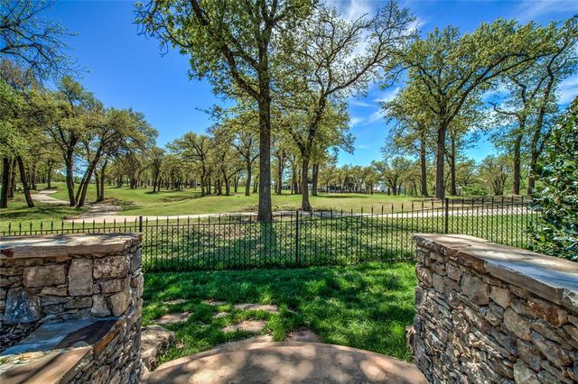 2004 Kiawah Circle, Edmond, OK 73025