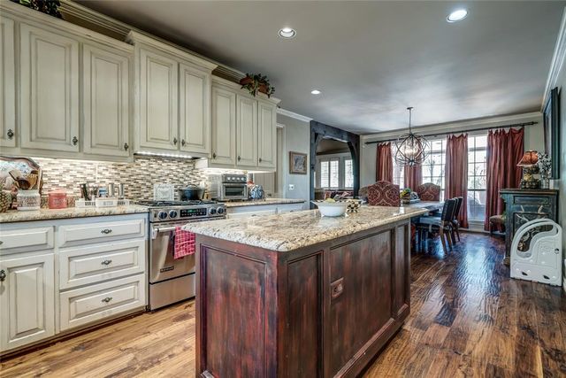 2004 Kiawah Circle, Edmond, OK 73025