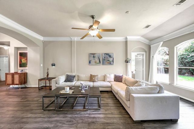 10211 Wildwood Park Lane, Houston, TX 77070