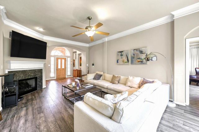 10211 Wildwood Park Lane, Houston, TX 77070