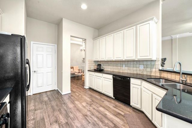 10211 Wildwood Park Lane, Houston, TX 77070