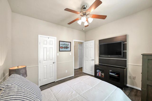 10211 Wildwood Park Lane, Houston, TX 77070