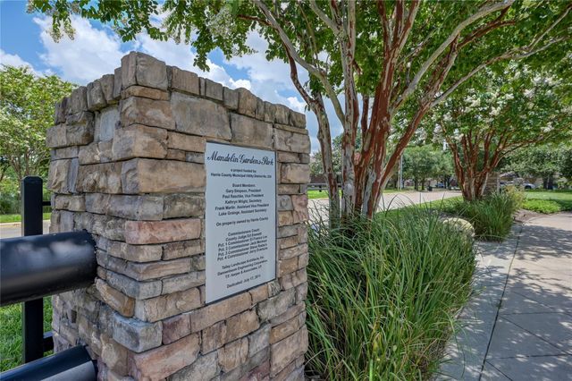 10211 Wildwood Park Lane, Houston, TX 77070