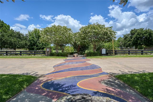 10211 Wildwood Park Lane, Houston, TX 77070