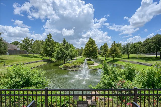 10211 Wildwood Park Lane, Houston, TX 77070