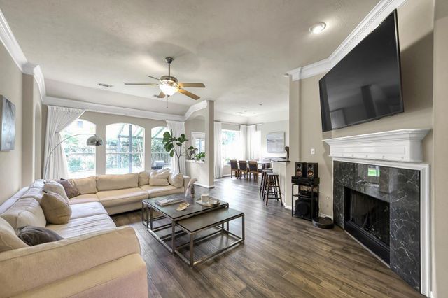 10211 Wildwood Park Lane, Houston, TX 77070