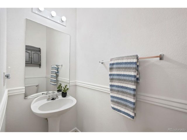 24 Lindenwood Cir, Johnstown, CO 80534