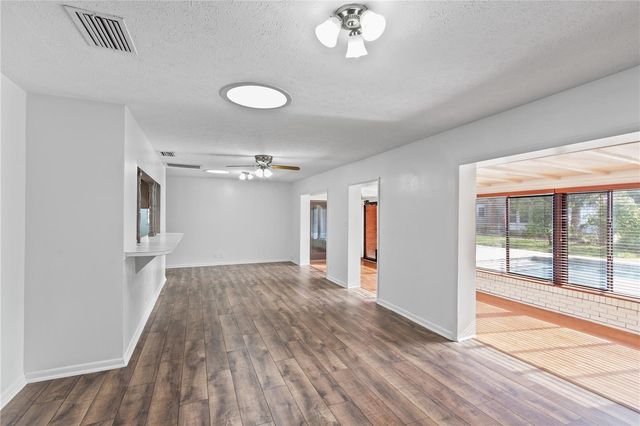 11016 SAGINAW DRIVE, Tampa, FL 33617