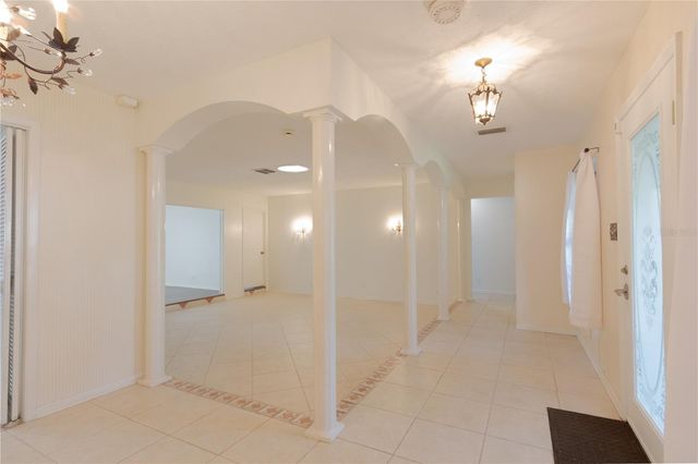 11016 SAGINAW DRIVE, Tampa, FL 33617