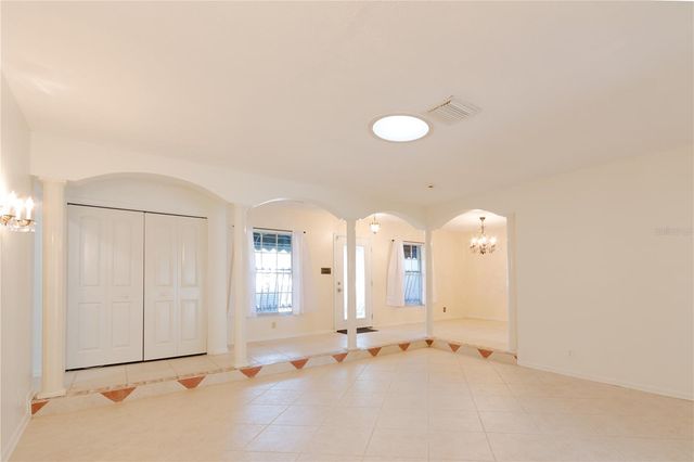 11016 SAGINAW DRIVE, Tampa, FL 33617